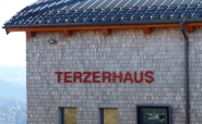 Alu-Buchstaben "Terzerhaus"